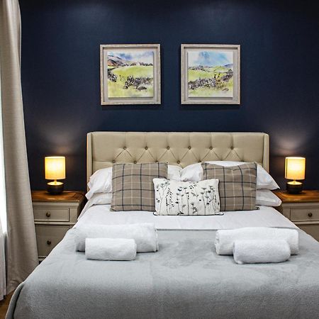 Spacious 4Br House, 2 En Suites With Garden & On-Site Parking Maidstone Bagian luar foto